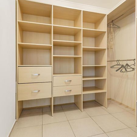 Deribasivska Cozy 4-Room Apartment Oděsa Exteriér fotografie