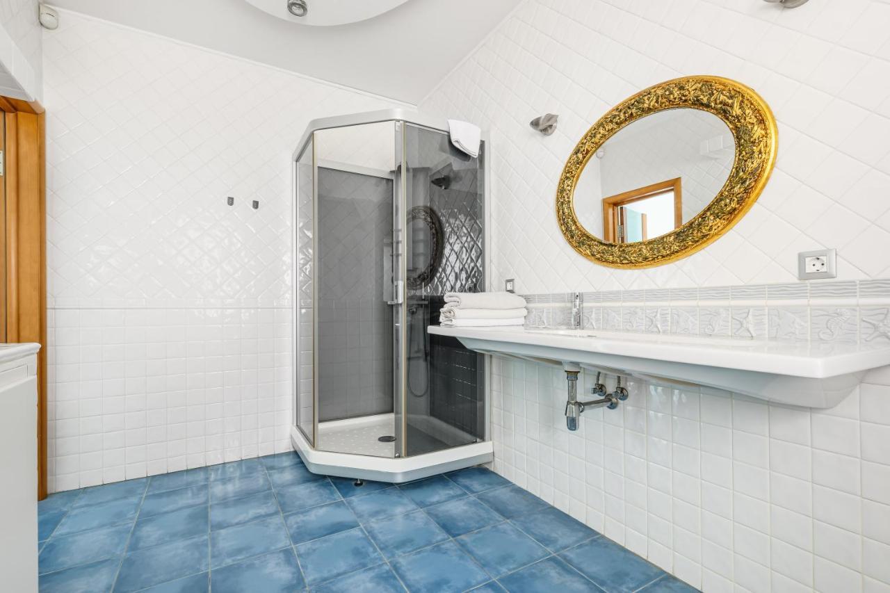 Deribasivska Cozy 4-Room Apartment Oděsa Exteriér fotografie